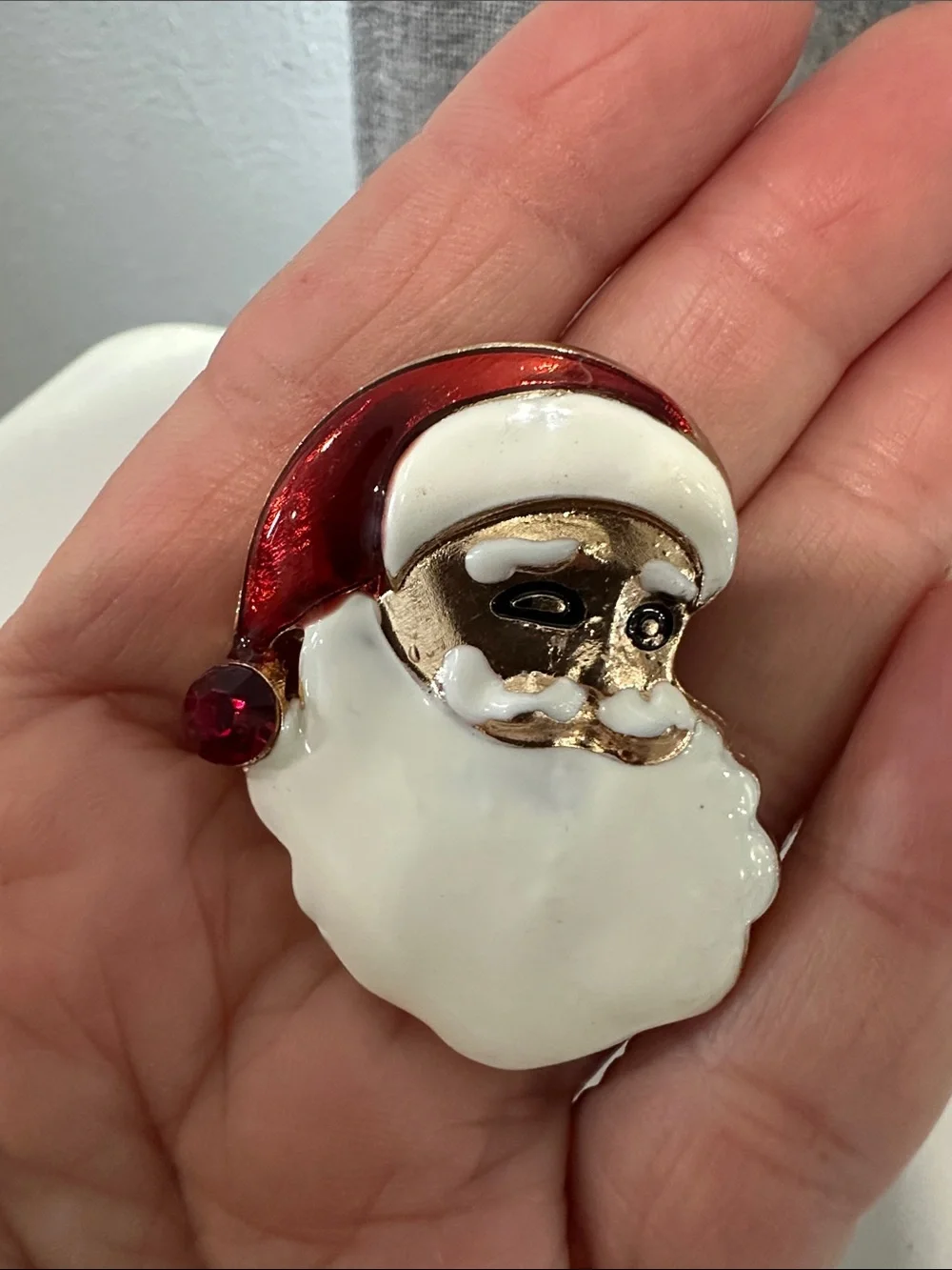 3 vintage gold tone and enamel Christmas Santa brooch. NWOT.